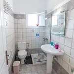 Thekla Apartman Karavádosz