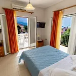Thekla Apartman Karavádosz