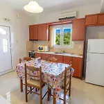 Apartman Thekla Karavádosz