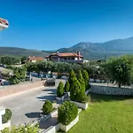 Thekla Apartman *