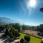 Thekla Apartman *