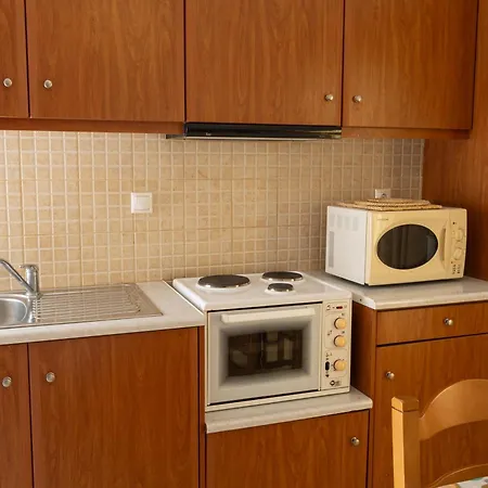 Thekla * Karavádosz